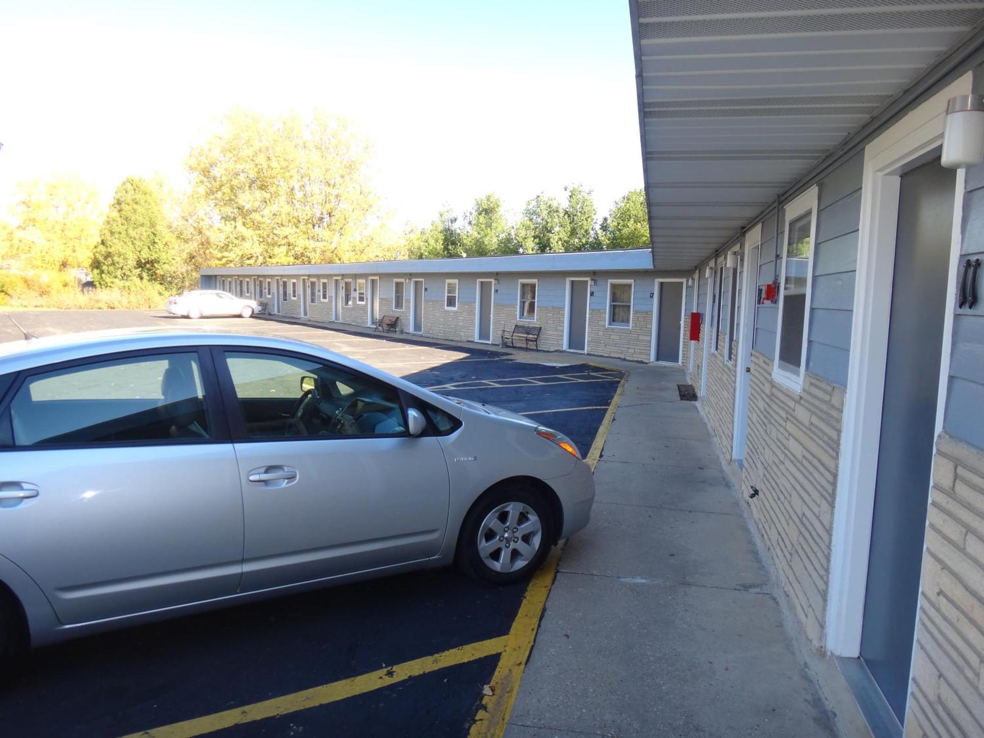 Pine Ridge Motel Dodgeville Ngoại thất bức ảnh