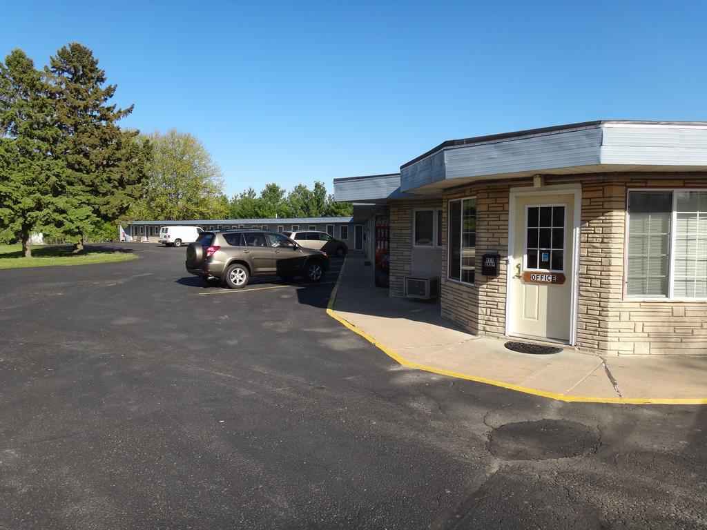Pine Ridge Motel Dodgeville Ngoại thất bức ảnh