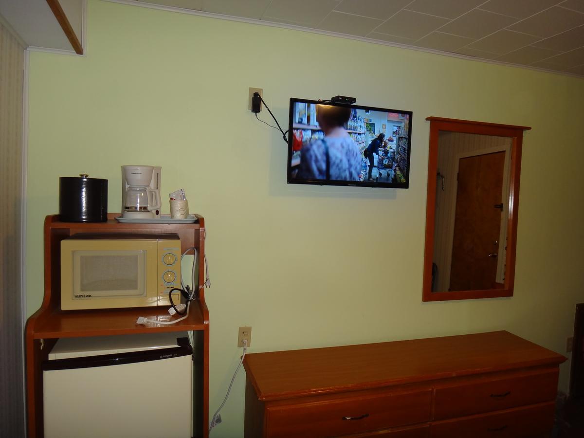 Pine Ridge Motel Dodgeville Ngoại thất bức ảnh
