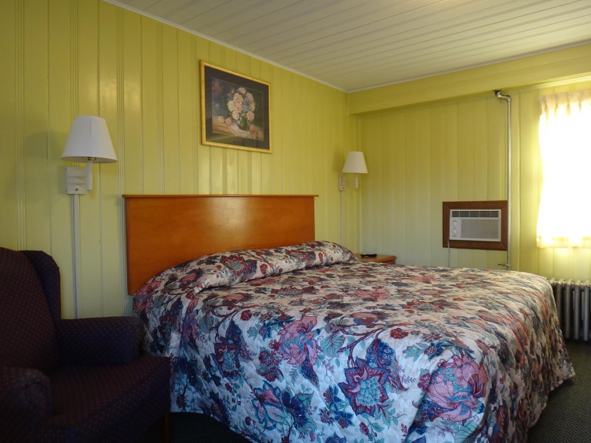 Pine Ridge Motel Dodgeville Ngoại thất bức ảnh