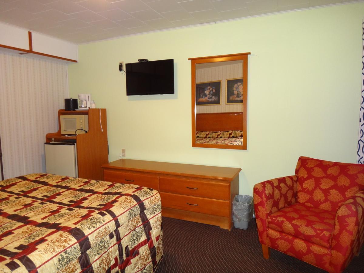 Pine Ridge Motel Dodgeville Ngoại thất bức ảnh