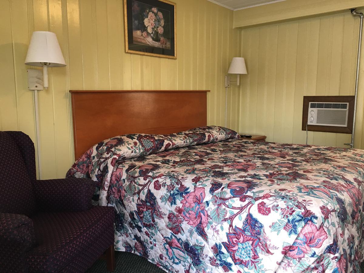 Pine Ridge Motel Dodgeville Ngoại thất bức ảnh