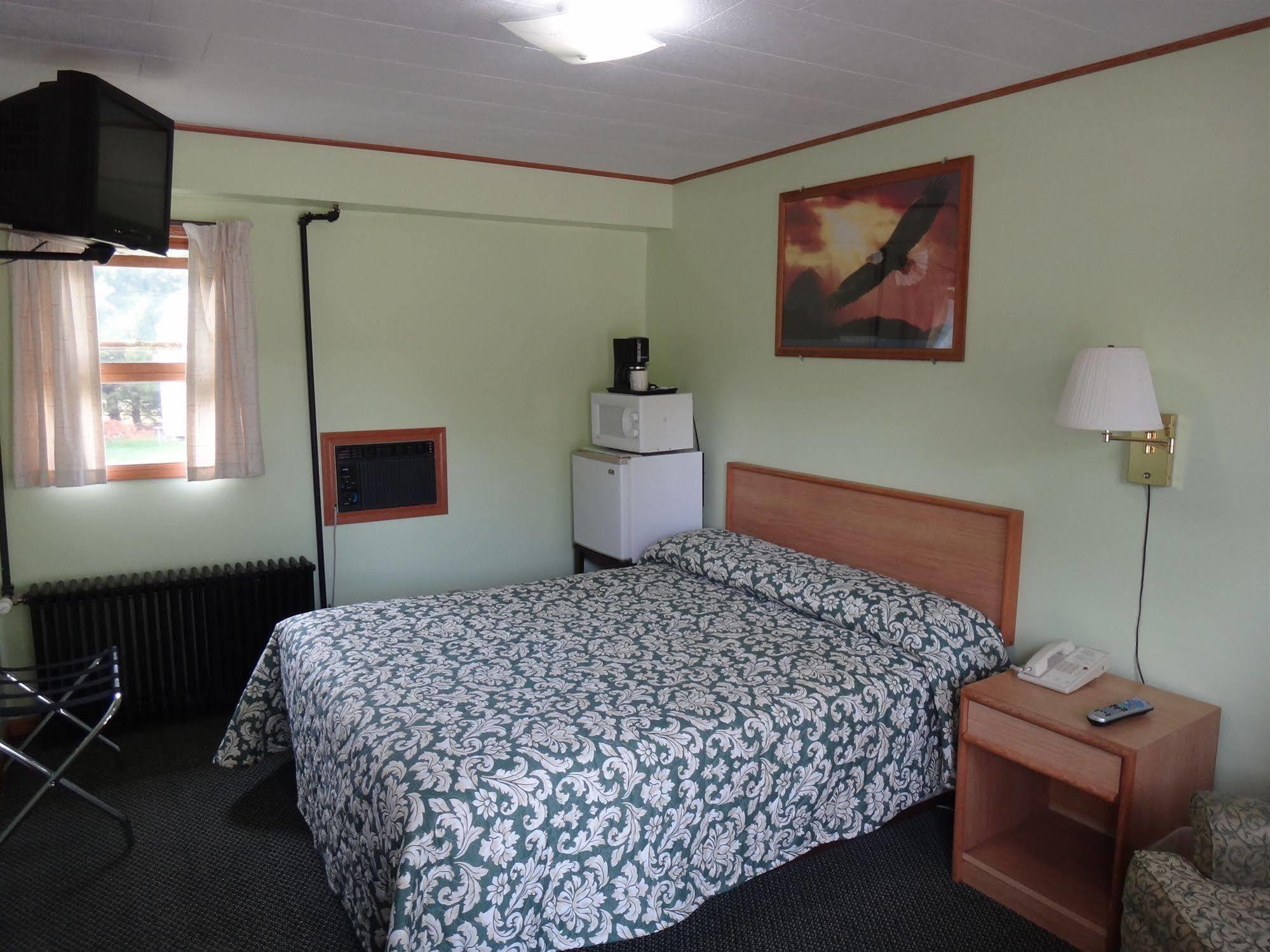 Pine Ridge Motel Dodgeville Ngoại thất bức ảnh